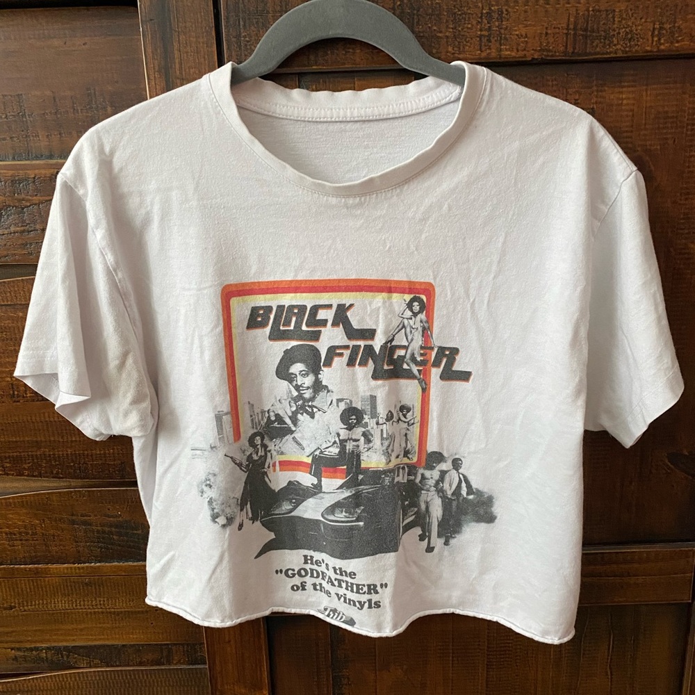 Vintage crop tee shirt 🎙️🎧🧡